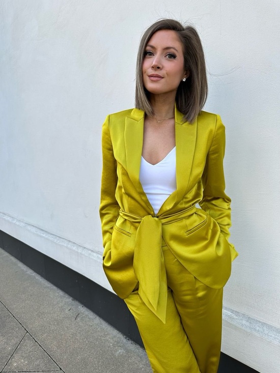 Express Jackets & Blazers - Satin Tie-Waist Blazer in Antique Moss - Size Small